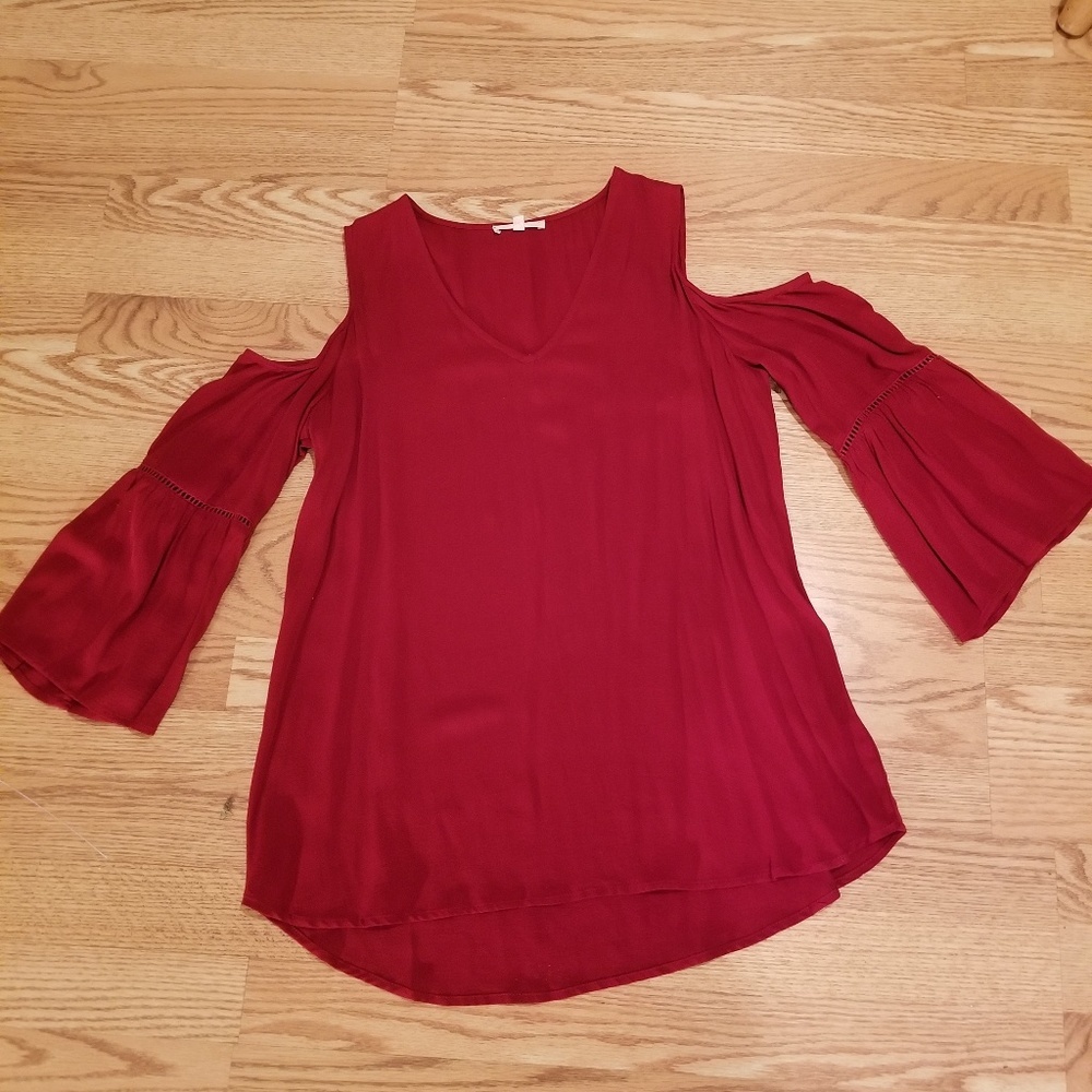 Red Cold shoulder Pleione Top
